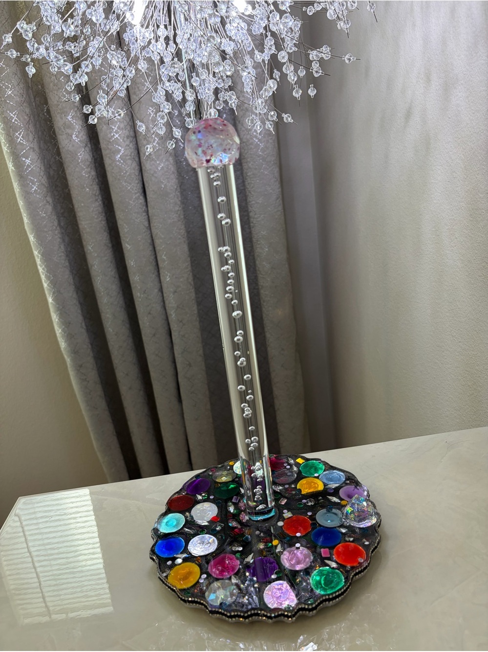 Resin paper towel holder countertop
